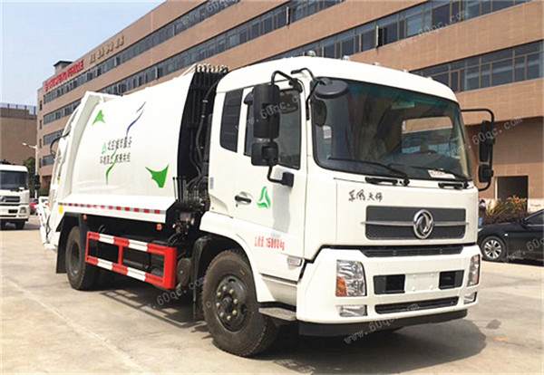 國五東風(fēng)天錦壓縮式垃圾車