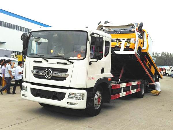 東風新款D9平板清障車