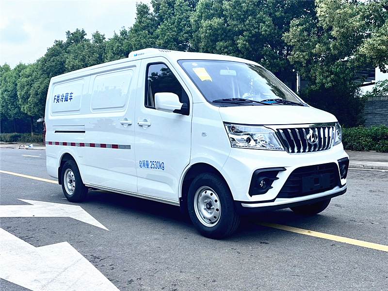 長(zhǎng)安睿行M80面包冷藏車