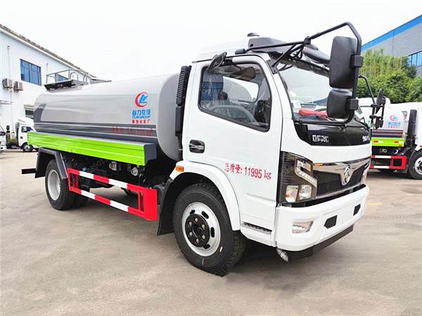 東風(fēng)福瑞卡新款灑水車