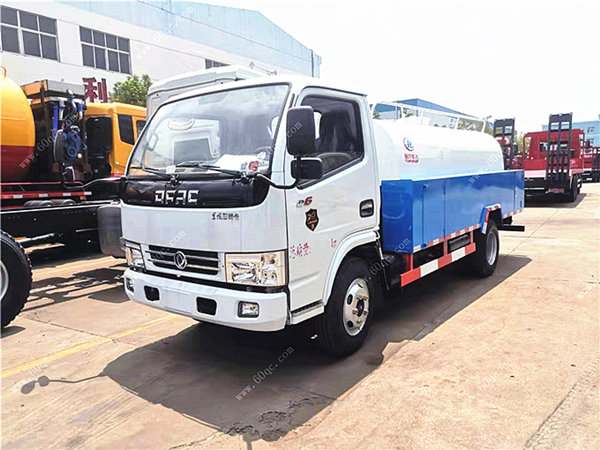 東風(fēng)多利卡D6高壓清洗車