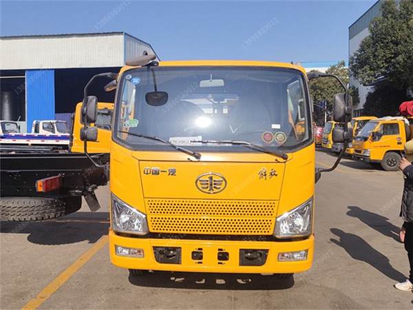解放J6F國六藍牌一拖二清障車