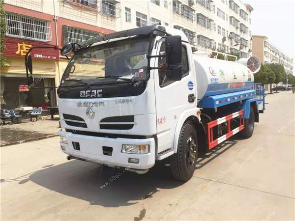 東風福瑞卡抑塵車
