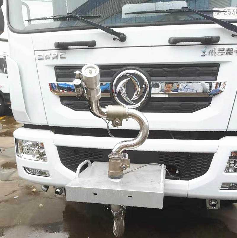 東風D9灑水車加裝自動水炮