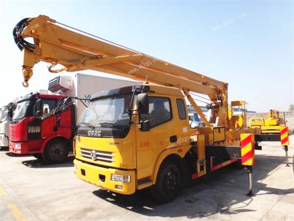 東風(fēng)多利卡D7高空作業(yè)車