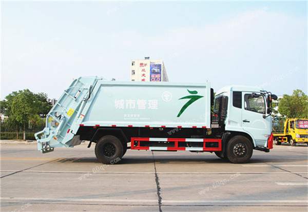 東風(fēng)天錦壓縮式垃圾車